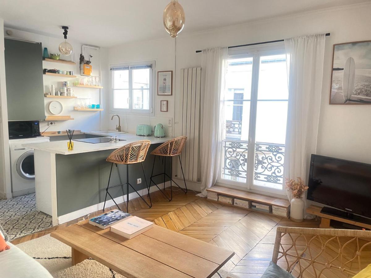 Apartment Au Pied De Montmartre Paris
